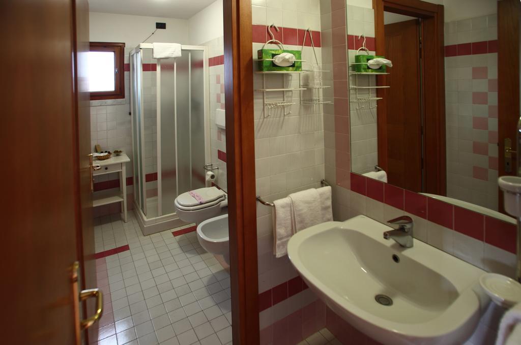 Residence Golf Club Ristorante Centanni Bagno a Ripoli Szoba fotó